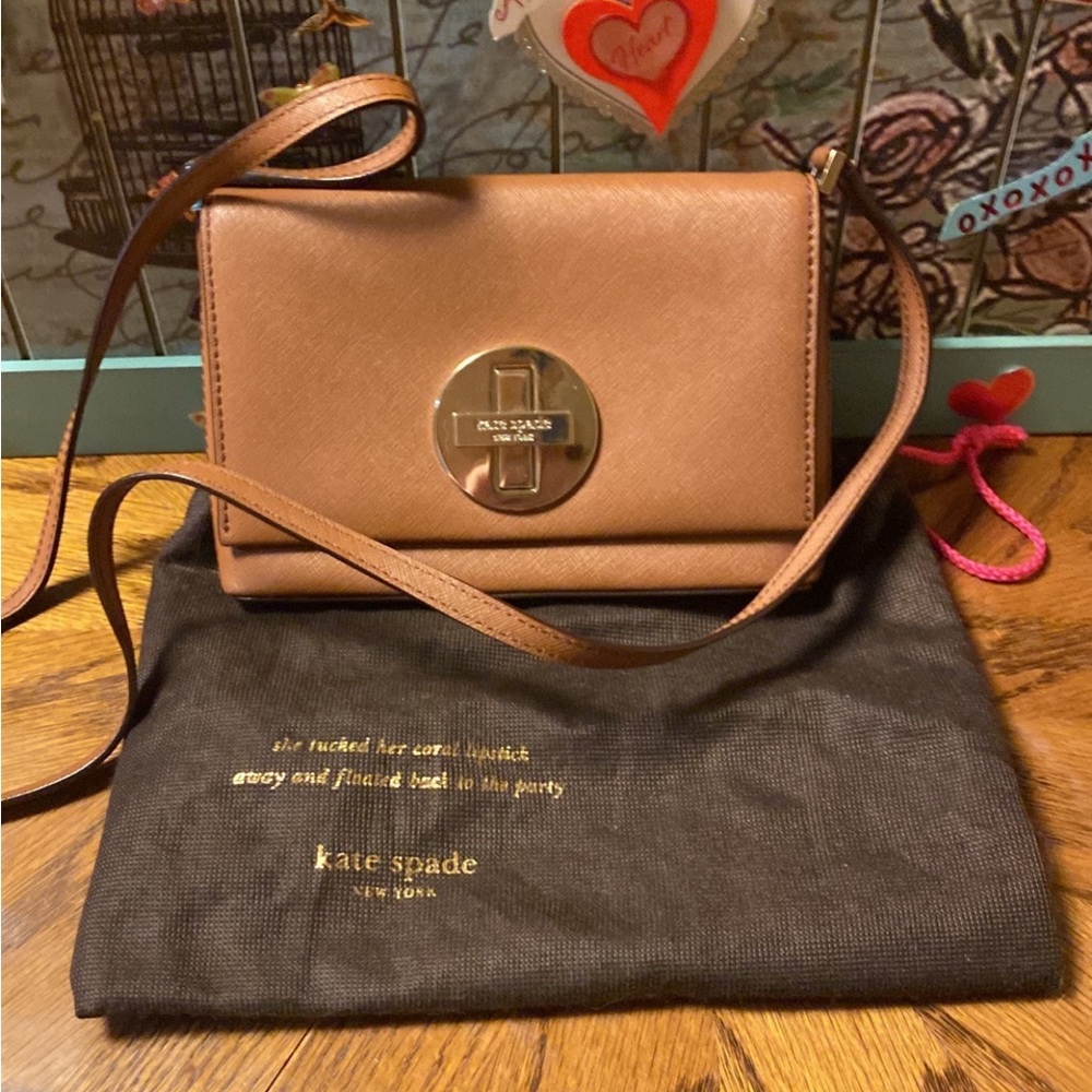 Kate Spade tan crossbody w/ dust bag